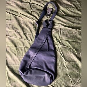 NWT Robin's Egg Blue The Sak Geo Sling Bag